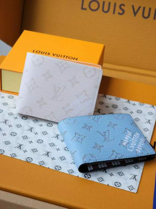 Picture of Louis Vuitton Wallets _SKUfw200540704fw